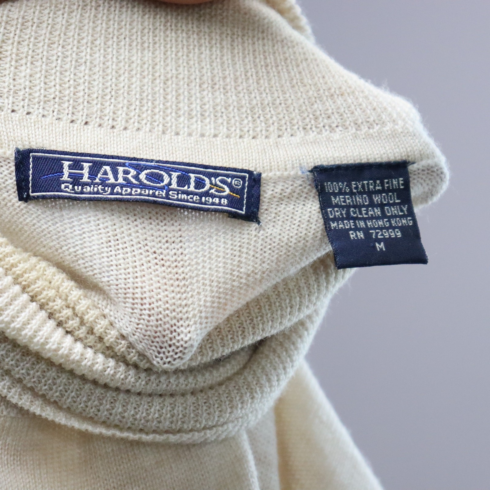 Vintage Harold’s Merino Wool Turtleneck Sweater Cream Classic Size M