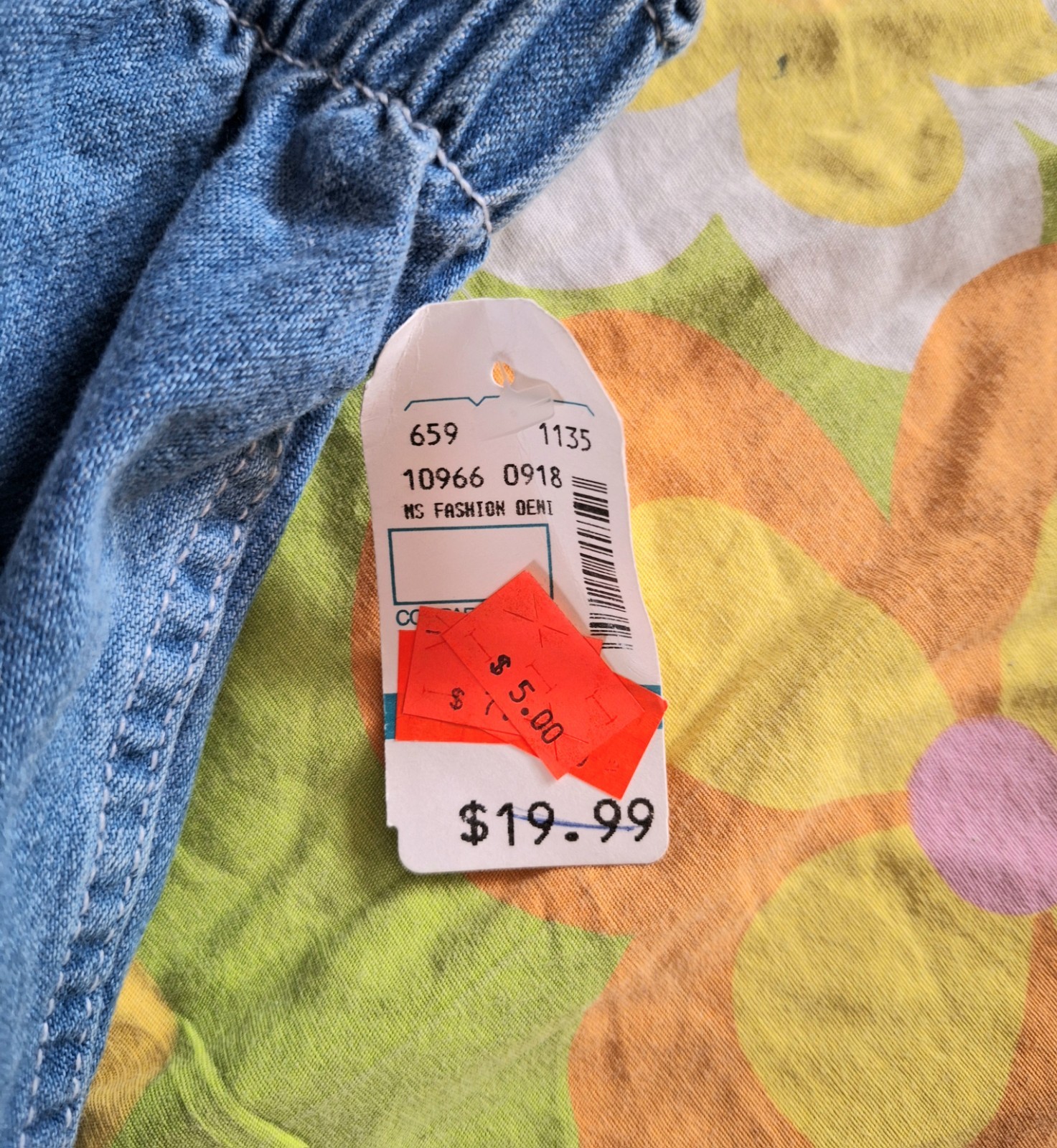 90s Vintage Light Wash NWT Elastic Waist Stampede Size 10 Mom Jeans