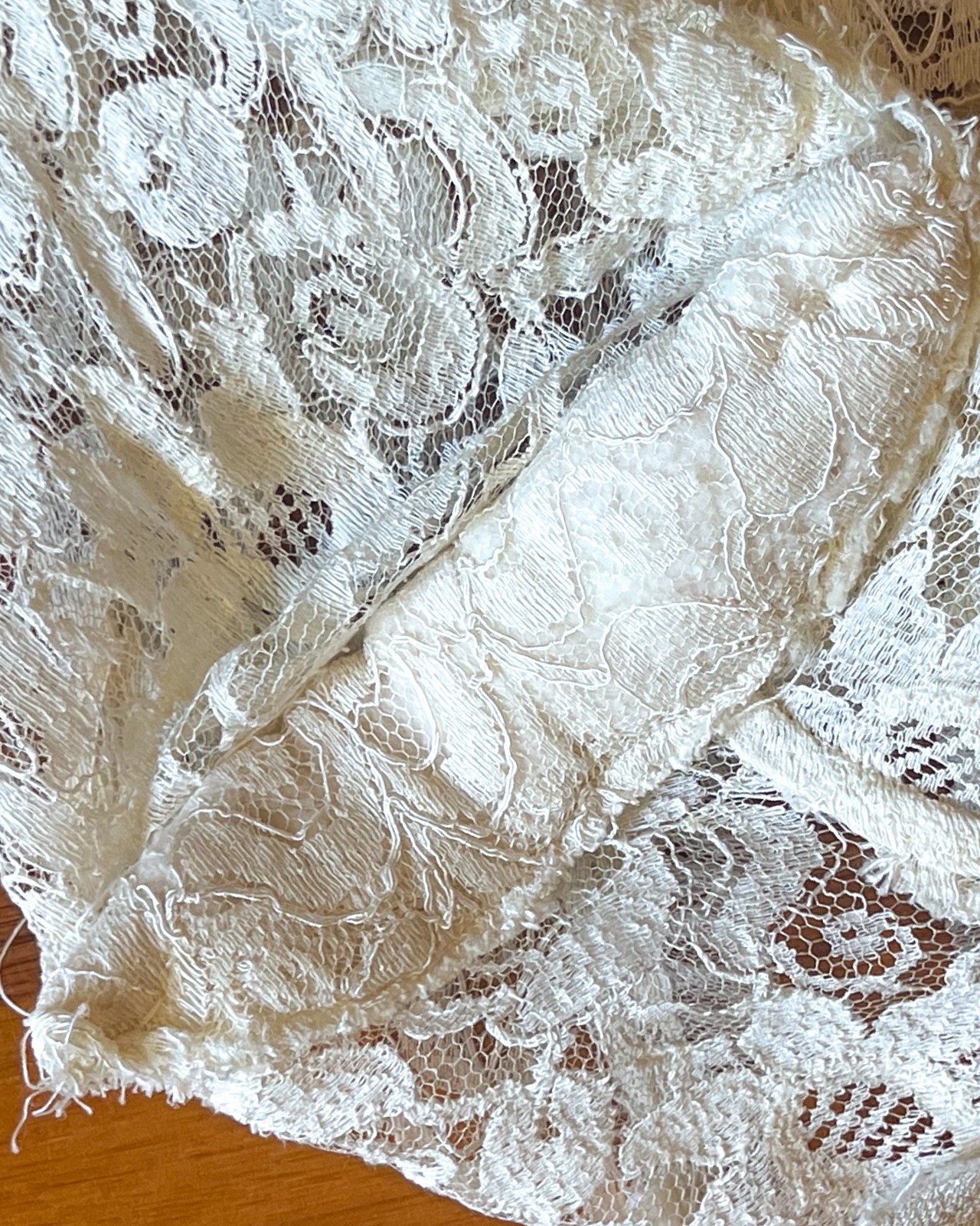 Rare 1930s Sheer Chantilly Lace Wedding Dress Gown – Long Catherdral 2.5m Train