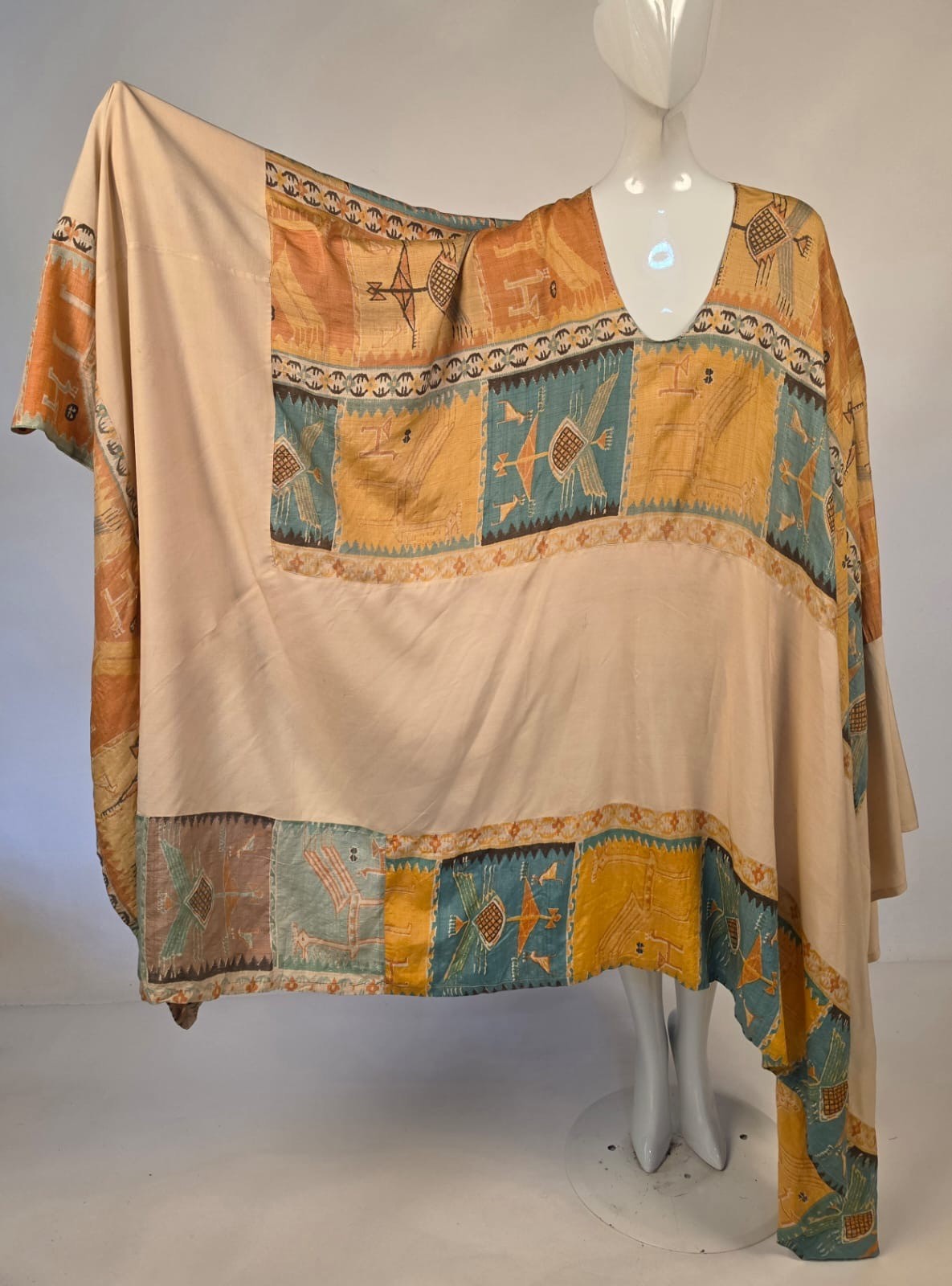 UNUSUAL 1920’S NATIVE AMERICAN INFLUENCE PRINT SILK SHANTUNG PONCHO DRESS