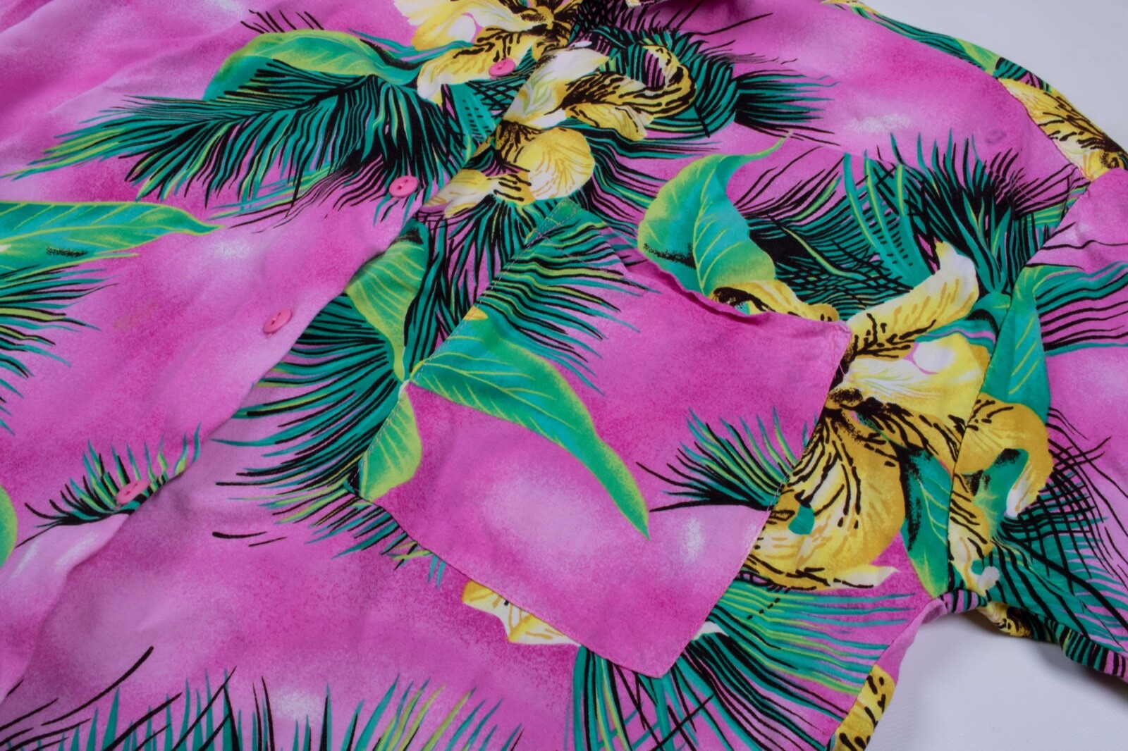 Vintage 1960s/1970s A Paquette Hawaiian Shirt 100% Rayon Women’s Size Medium