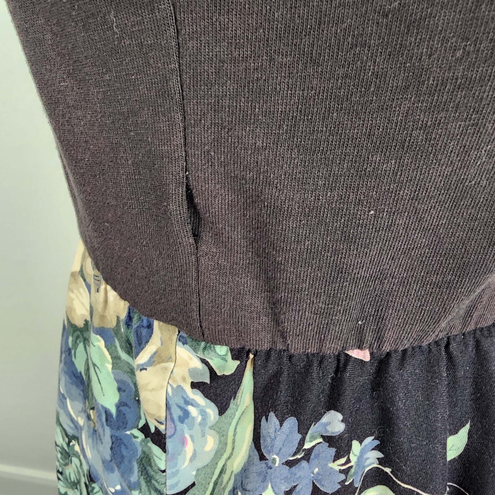 Vintage 80s 90s Dress Fit Flare Ashley Floral Print on Black Puff Sleeve 7/M