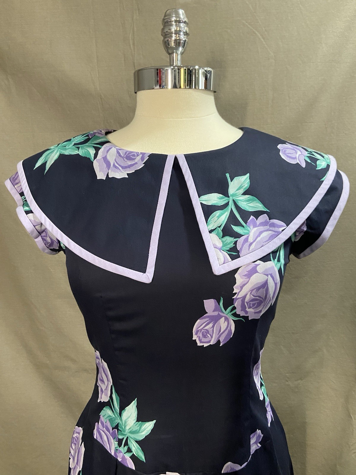Vintage 1980’s Kathryn Conover Saks Fifth Avenue Navy Purple Floral Dress NWT