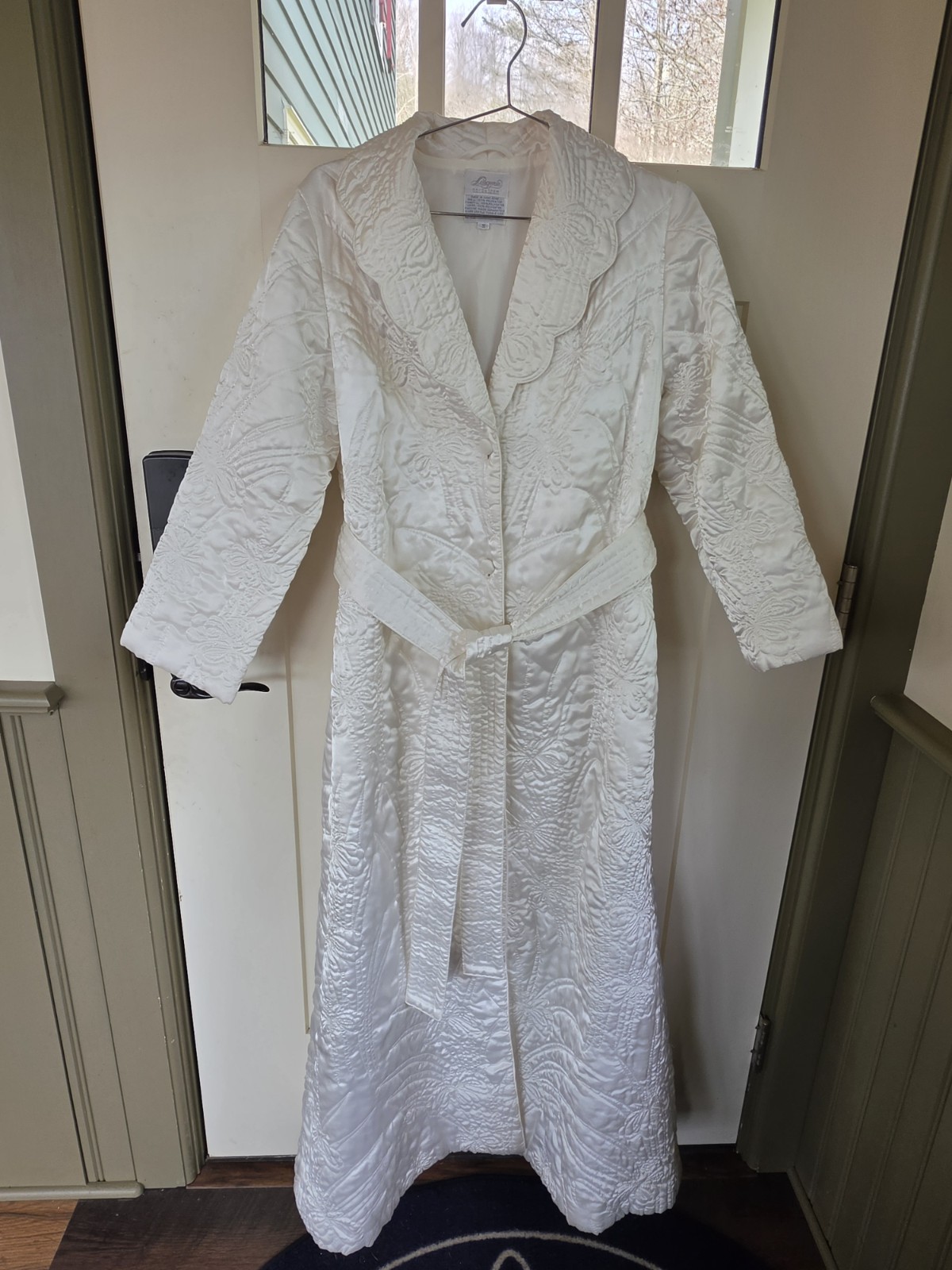 Vintage Nordstrom Lingerie Lined Satin Ivory Belted Long Dressing Robe Sz Small