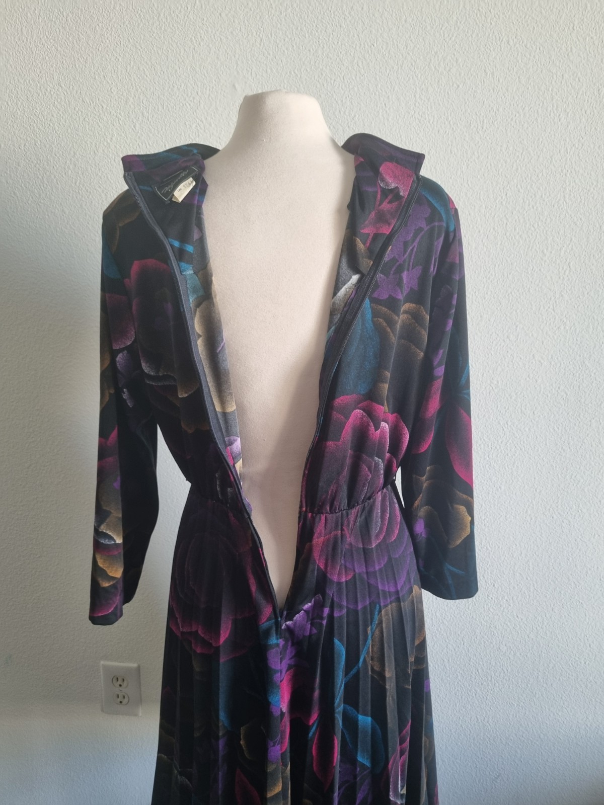 Black Vintage Mynette Dress With Pleated Skirt Mandarin Collar