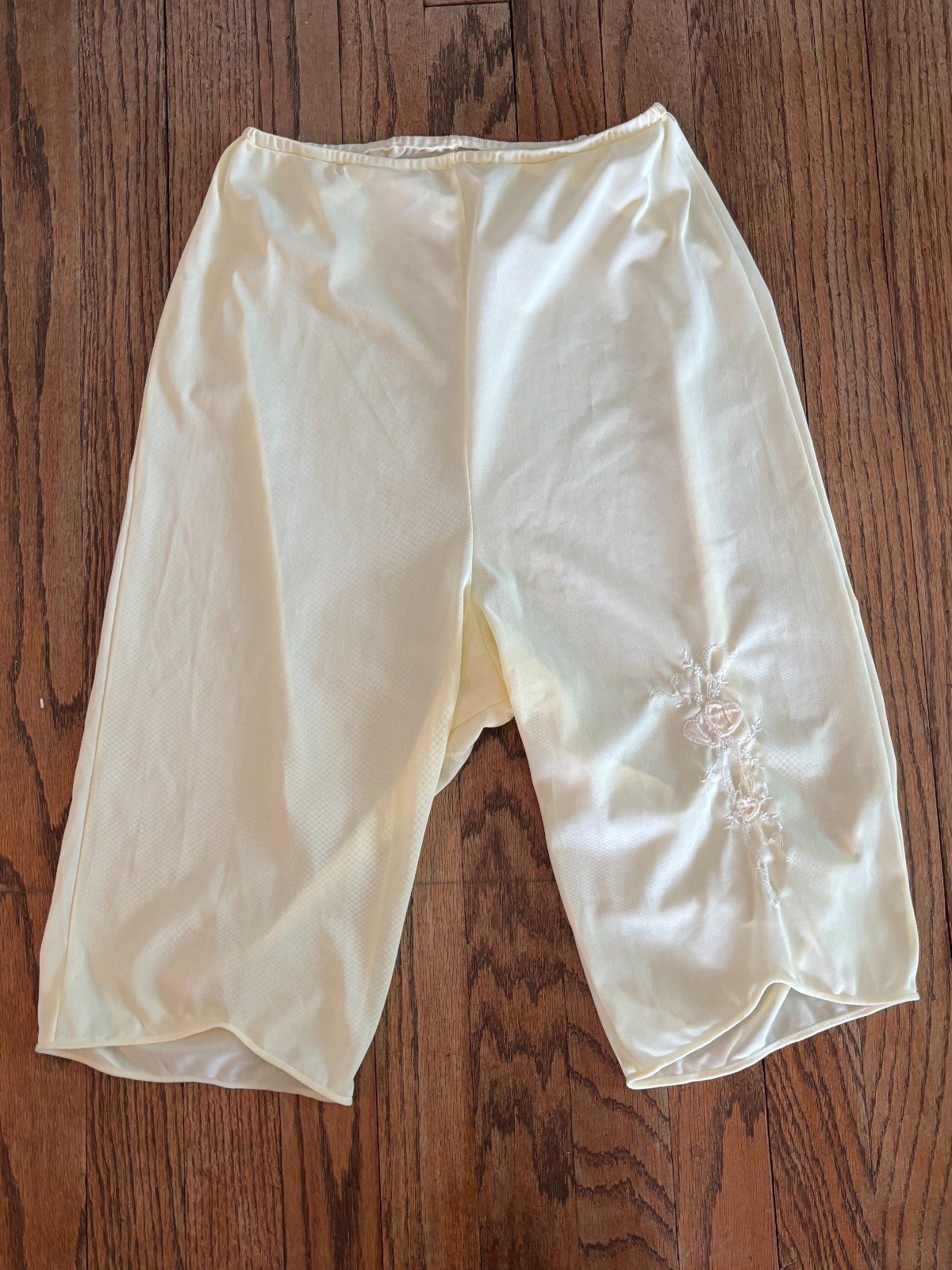 Vintage 60s Van Raalte USA Made Pettipants Slip Bloomers Nylon Shorts Yellow S/M