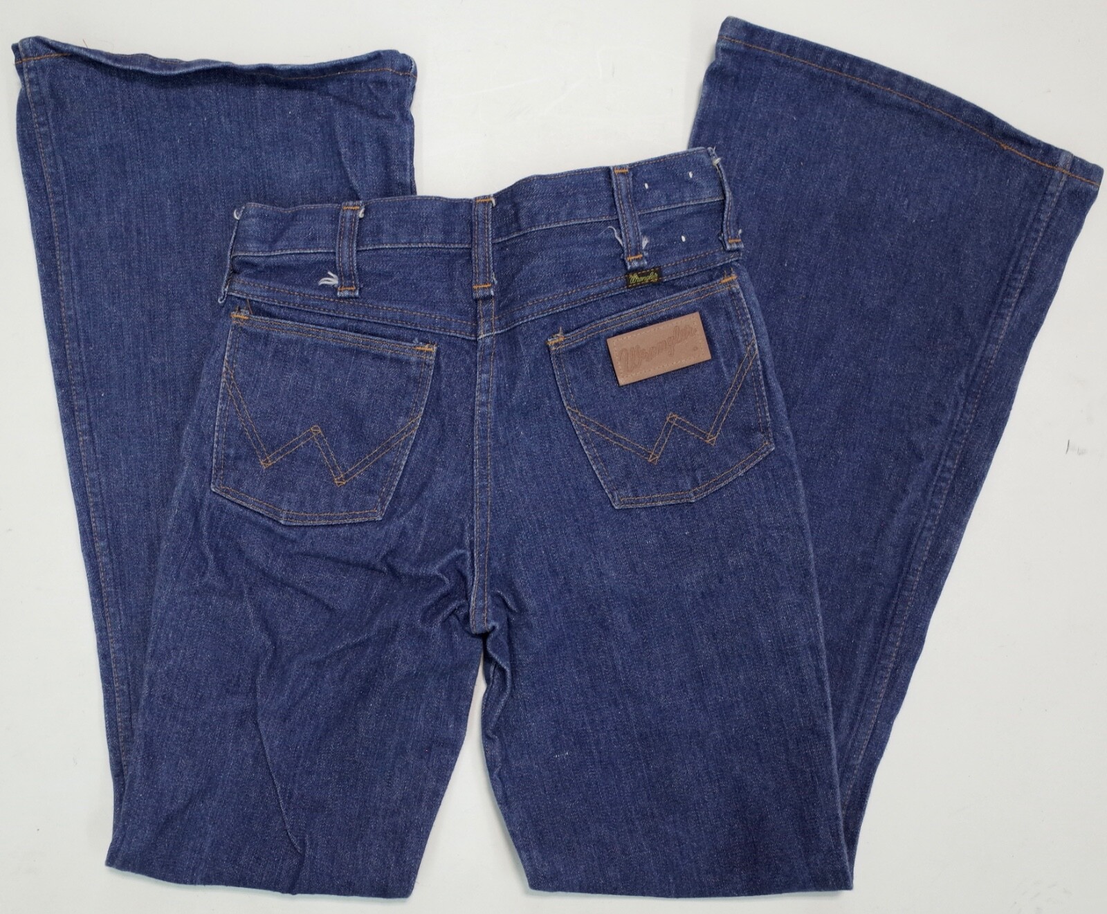 vintage 70s WRANGLER Student BIG BELL Denim JEANS tag 28×32 FIT 25×30 • USA made