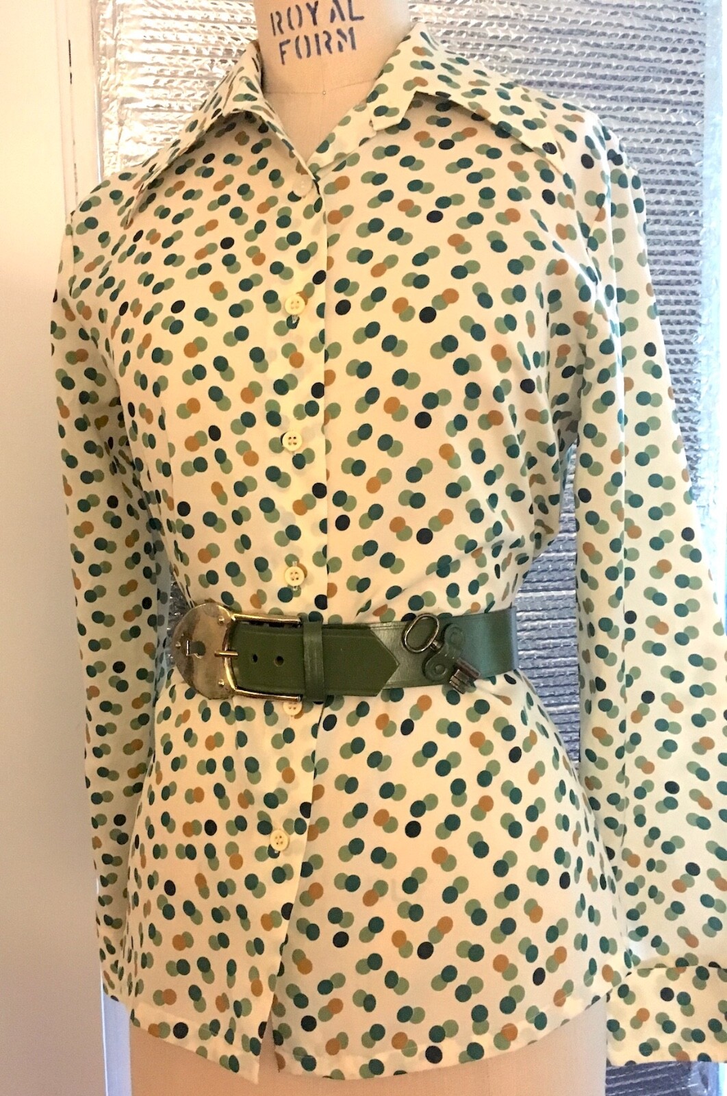 Vintage 1970’s PROVA Cream and Green Dot Shirt, 36″ Bust, Excellent Condition