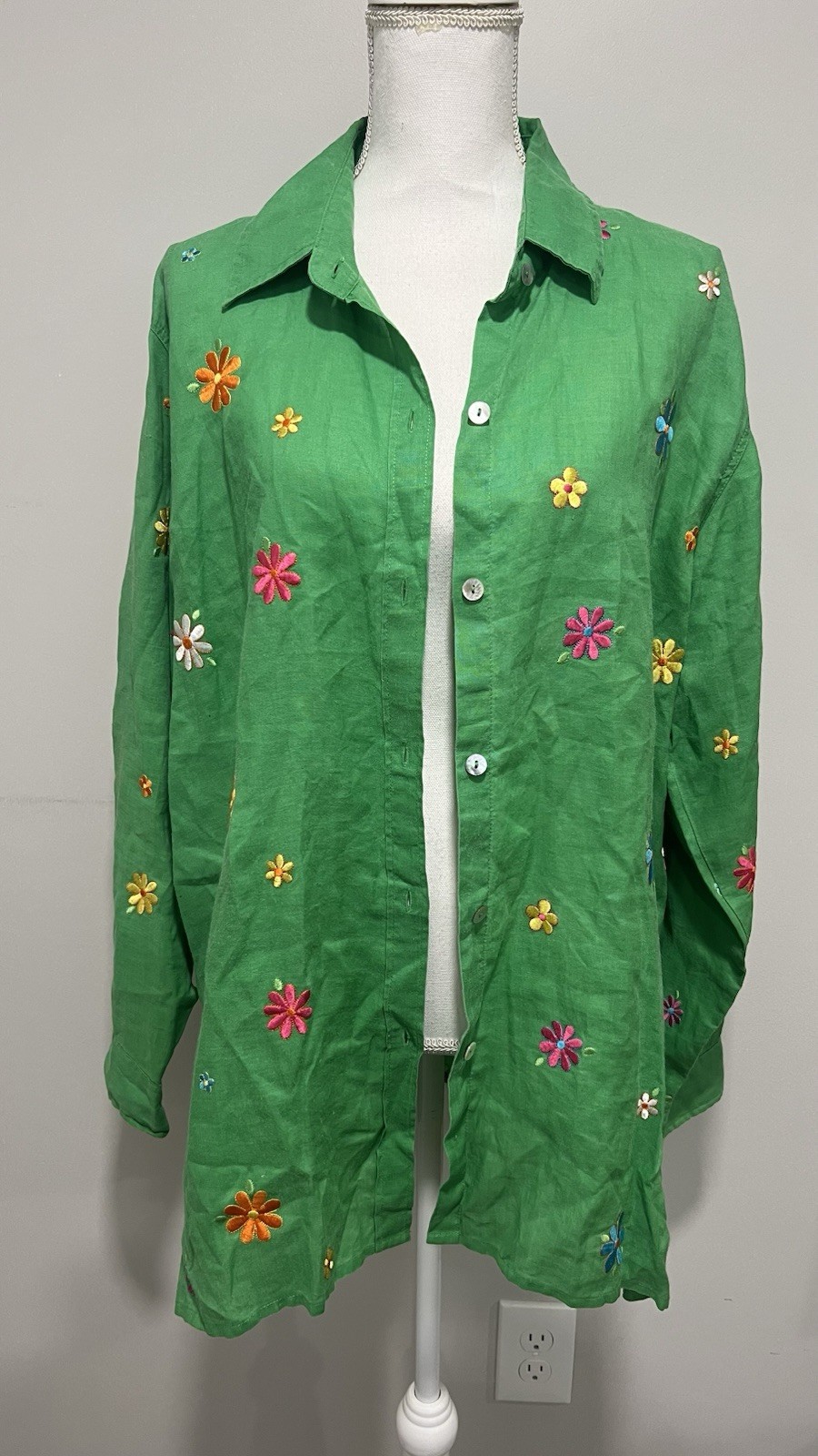 Vintage 90s ‘Casey Coleman’ Women’s Embroidered Floral Print Green Button Up