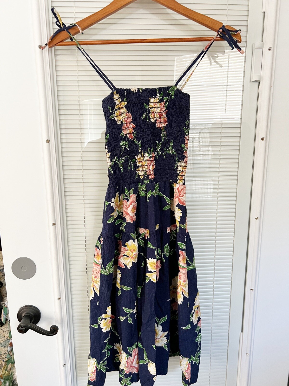 Vintage House Of Hawaii / Nani Smocked Floral Hawaiian Tropical Dress XS/S