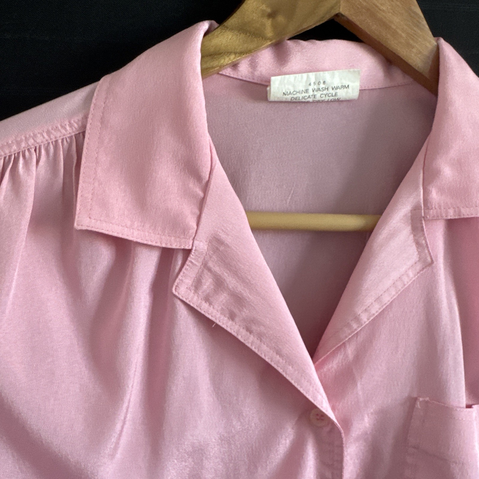 Vintage Pink Polyester Button Front Blouse Shirt sz 36 L Button Up Short Sleeve
