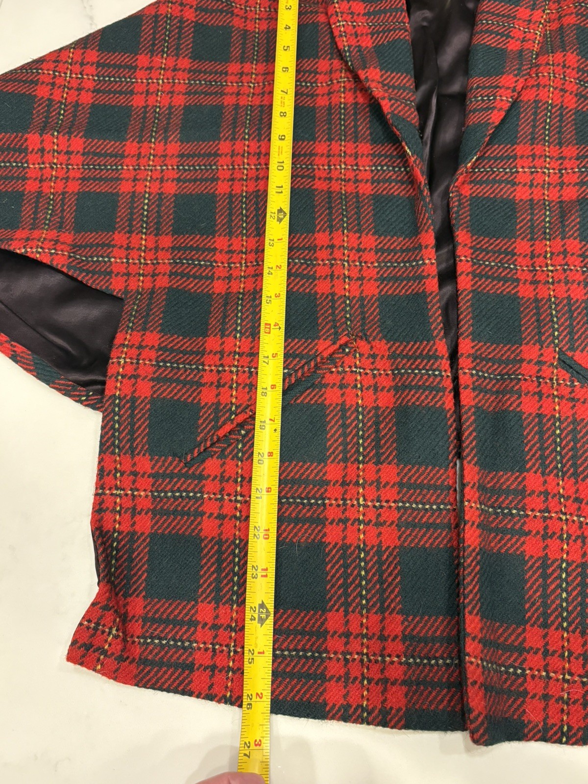 Vintage 1960s Best & Co Fifth Ave. NY Wool Plaid Cape Red and Green Plaid