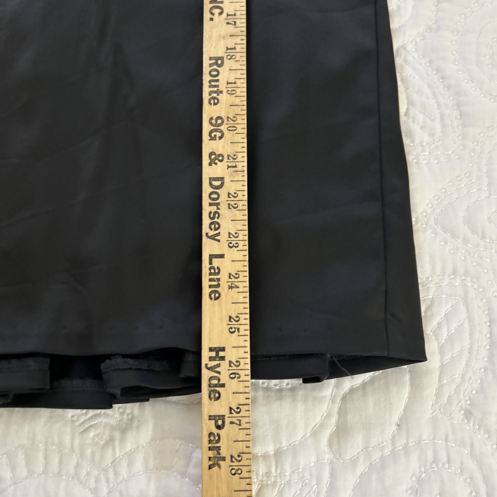 Vintage Narcisa Lang Skirt Women’s Size 12 Black Pencil Front Pleated Rear USA