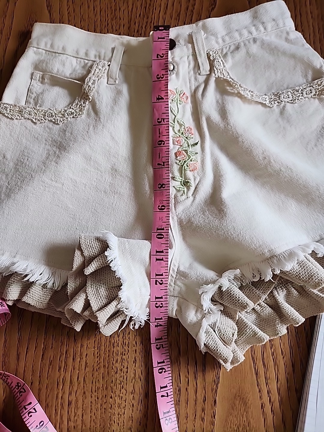 vintage Enchante set of blouse and shorts Ivory Color Size Large Used