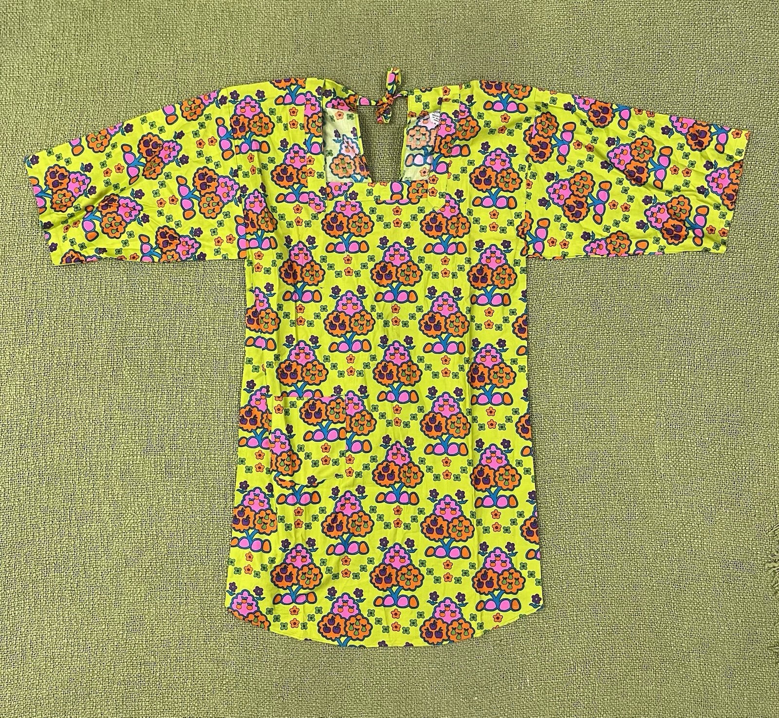 Vintage 60s 70s Floral Smock Top Made In Japan Design House Apron Dress