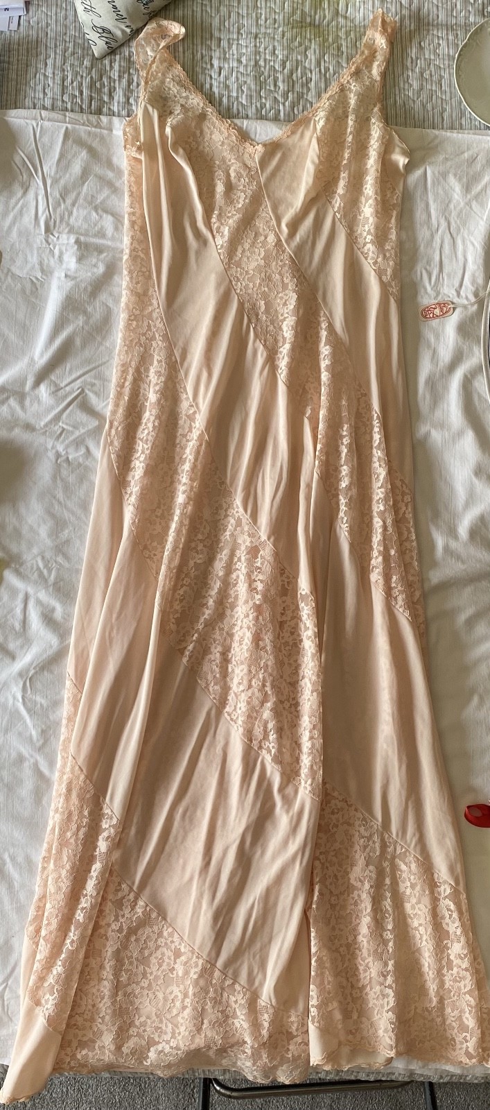 Antique pink nightgown diagonal lace, glamorous, pretty pink. Mid-century.