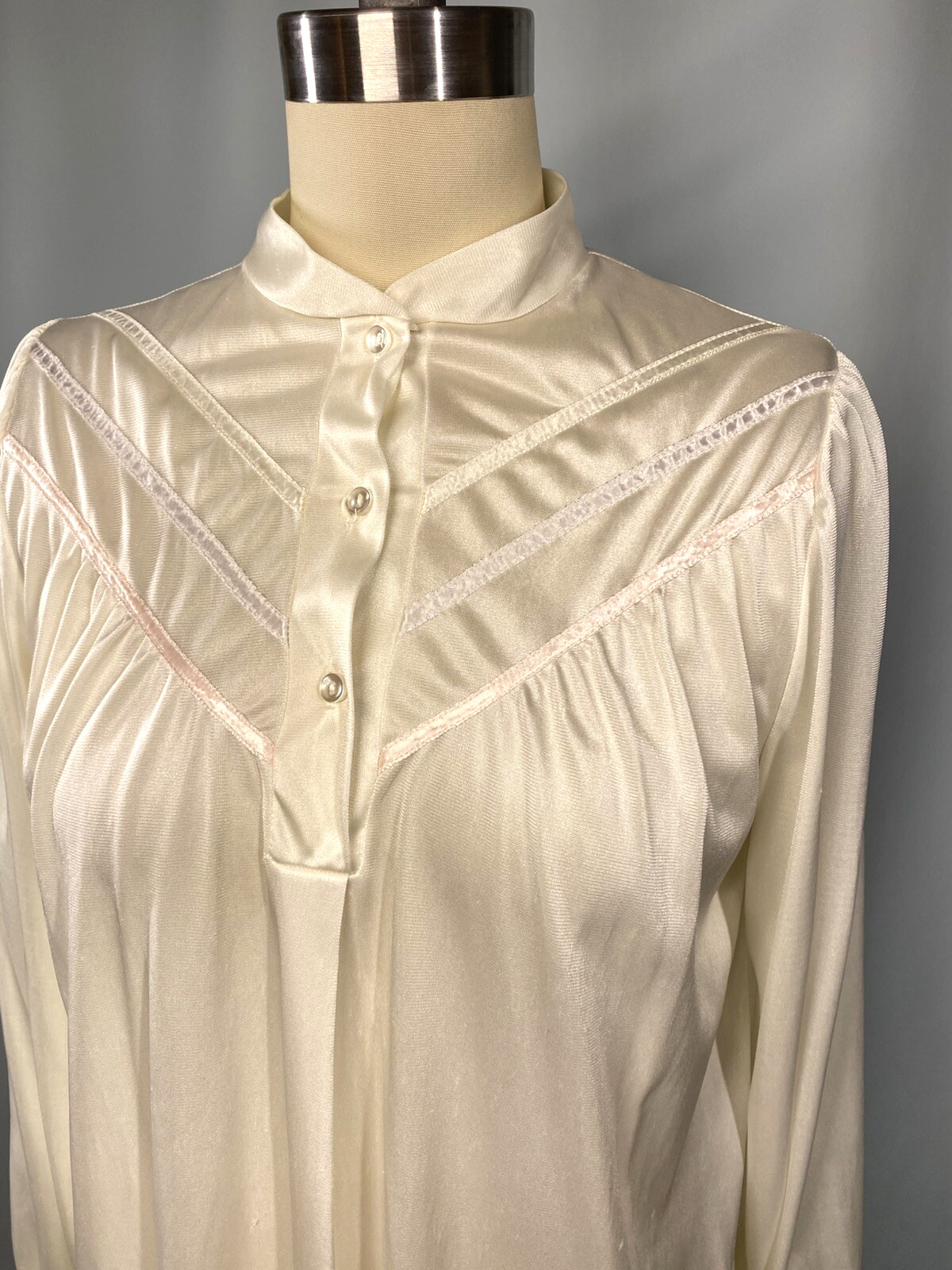 Vintage Nightgown SIZE SMALL white nylon short THE FASHION PLACE SEARS 70s 80s