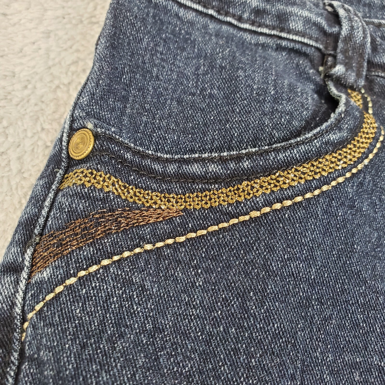 Vtg Women’s High Waist Straight Leg Ankle Jeans Sz 28″x26″ Embroidered Dark Wash
