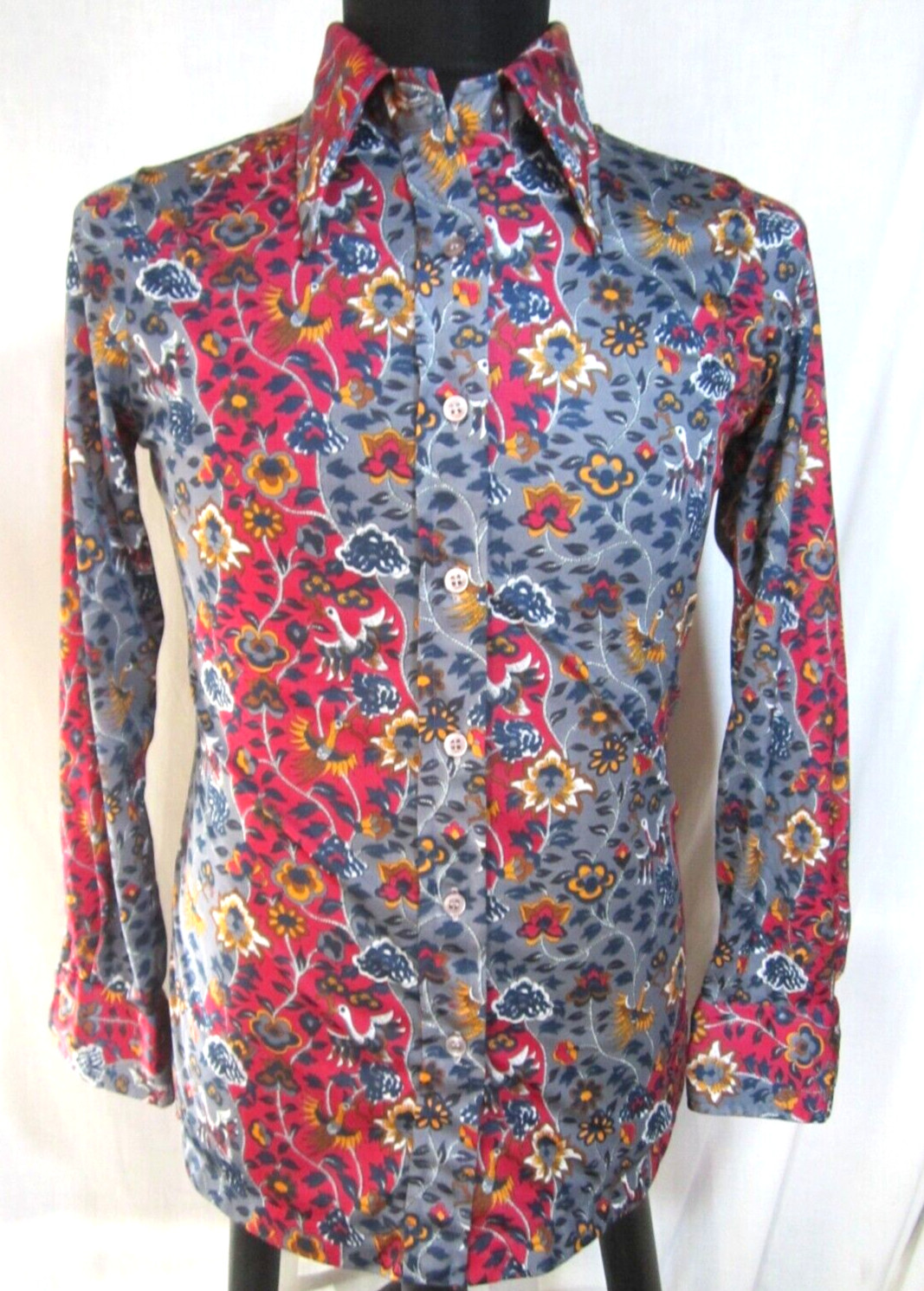 70s Disco vintage dagger point collar top blouse Polyester button up fitted Sz S