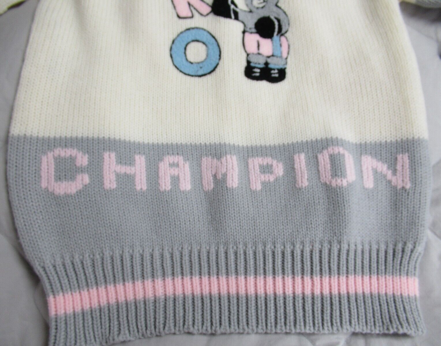 NWT Vintage Jamie Scott KO Champion Bear Boxing Sweater Pink Gray NEW Medium