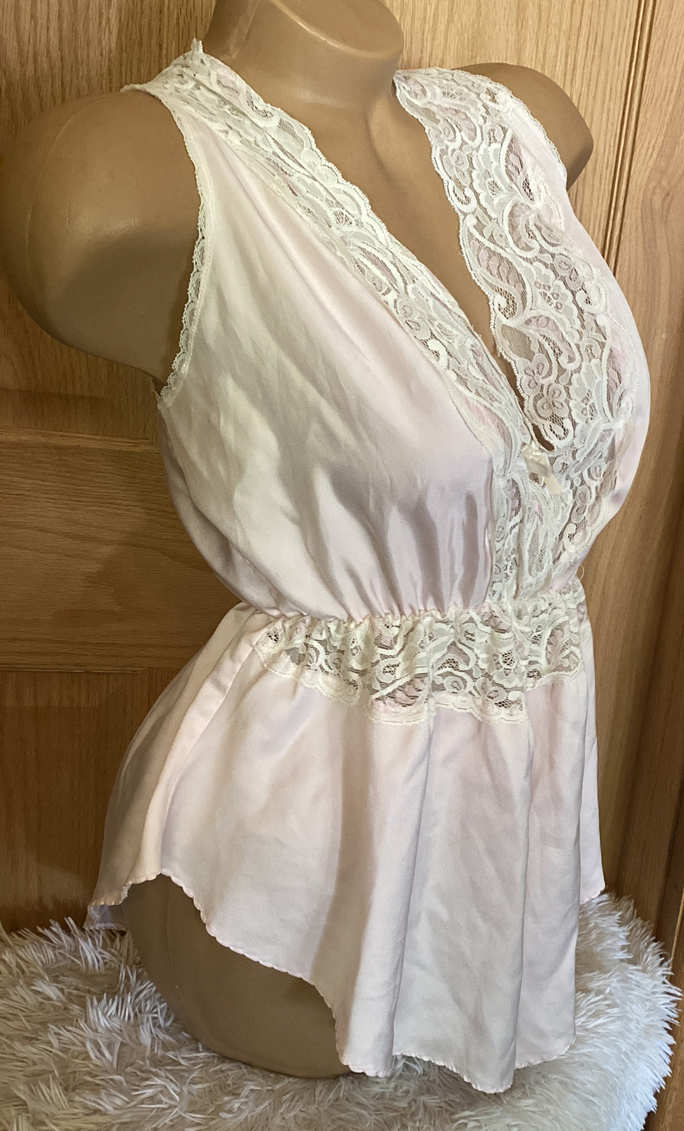 Vtg Teddy PINK Lace flutter Tap Bodysuit Playsuit CHANTILLY Lace One Piece #L9