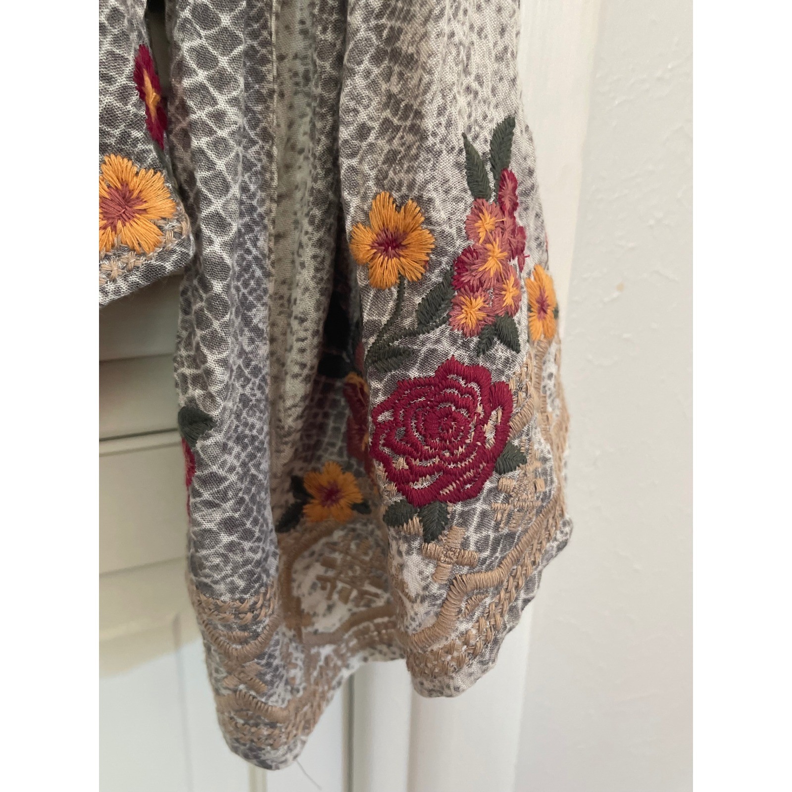 Savanna Jane Snake Print Embroidered Boho Top L