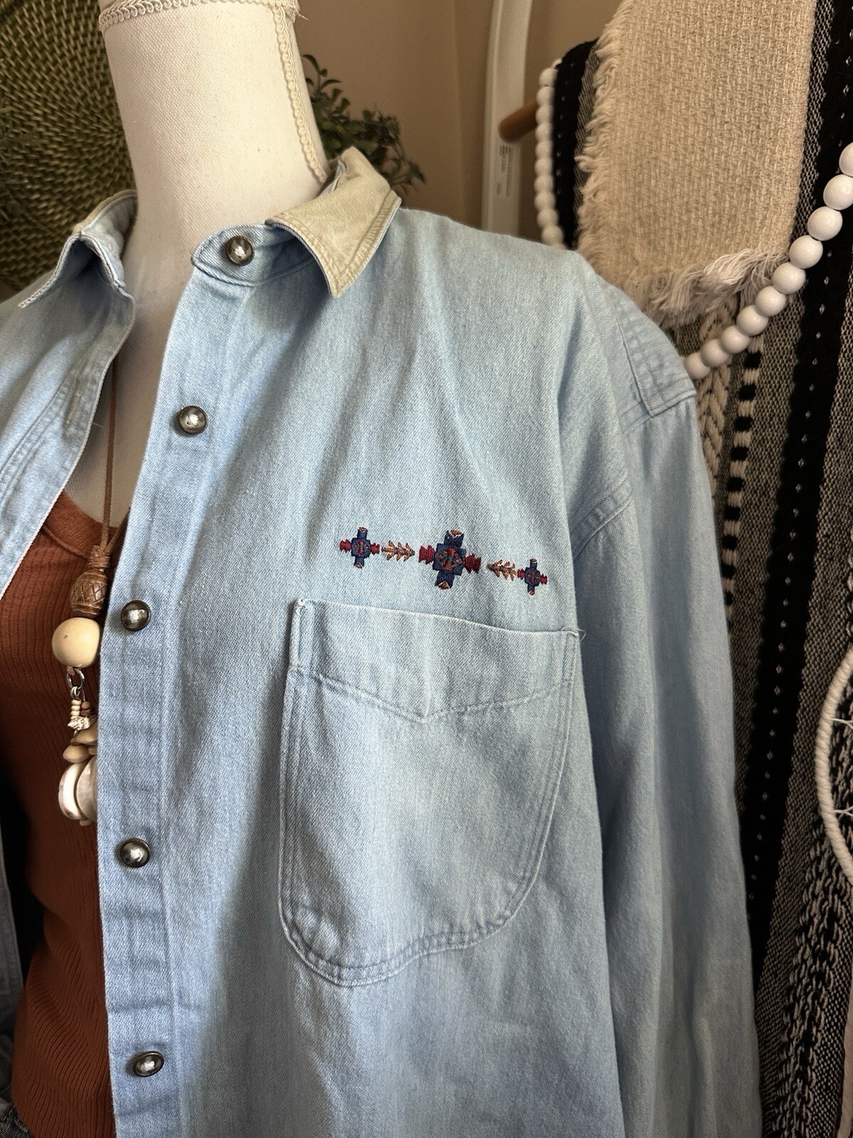 Vintage Woolrich Western Double Sided Tribal Embroidered Bleach Denim Top Sz XL