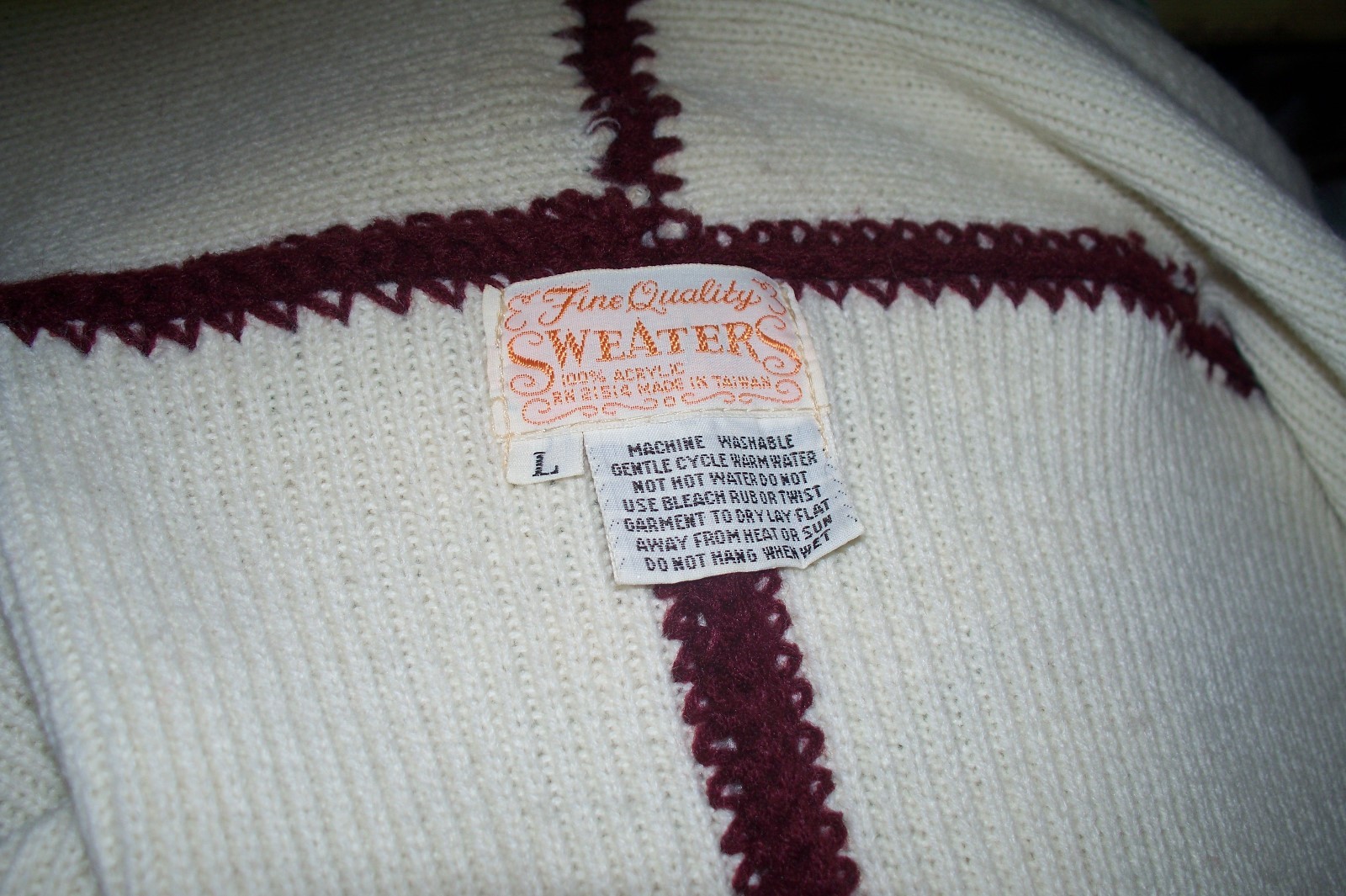 Vintage Hippie Bohemian Knit Burgundy & Off White 2 Tone Women’s Sweater sz L