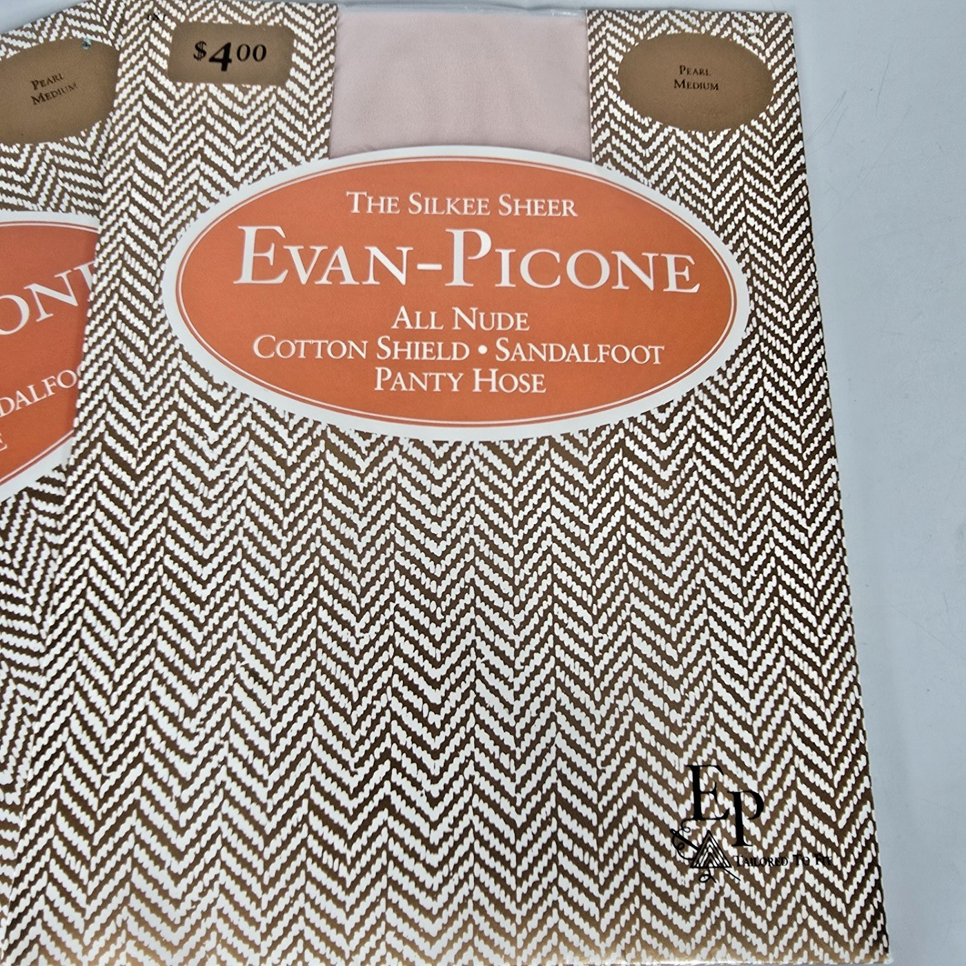 Evan Picone Silkee Sheer Pantyhose Pearl Nude Cotton Shield Sandalfoot Med 1990s
