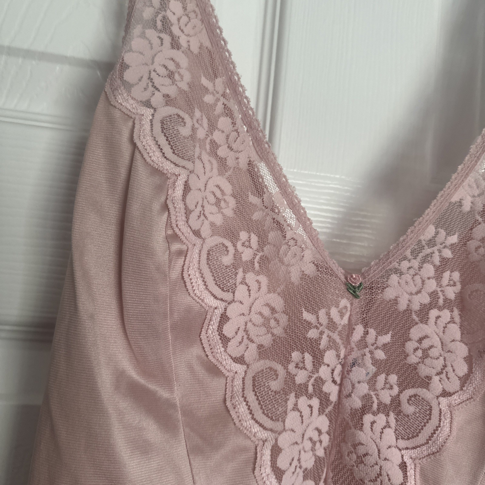 Chantilly Maidenform Rose Pink Camisole Size 34 Style 64104 Antron 111 Nylon USA