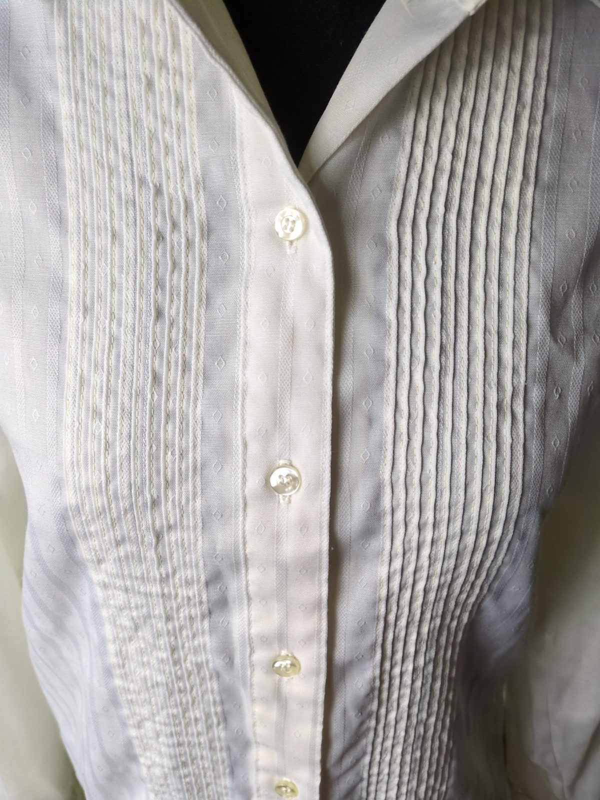 VTG Women’s S/MSears The Fashion Place White Pleated Front Long Sleeve Button Up