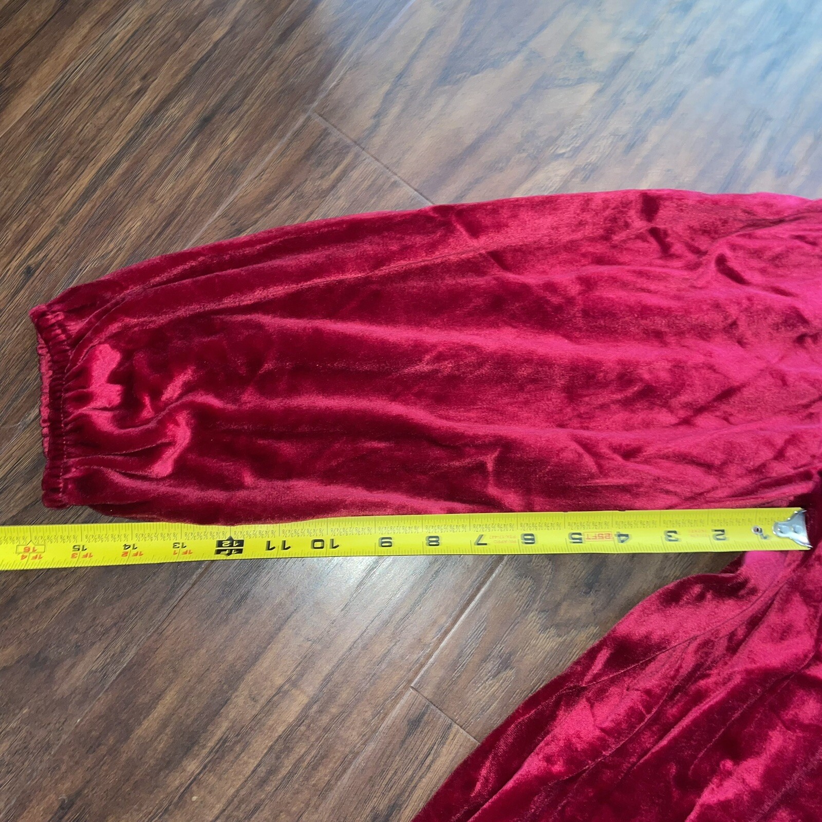VTG Made In USA L Large Velvet Red Zip Front Robe Housecoat It’s A Charm Women