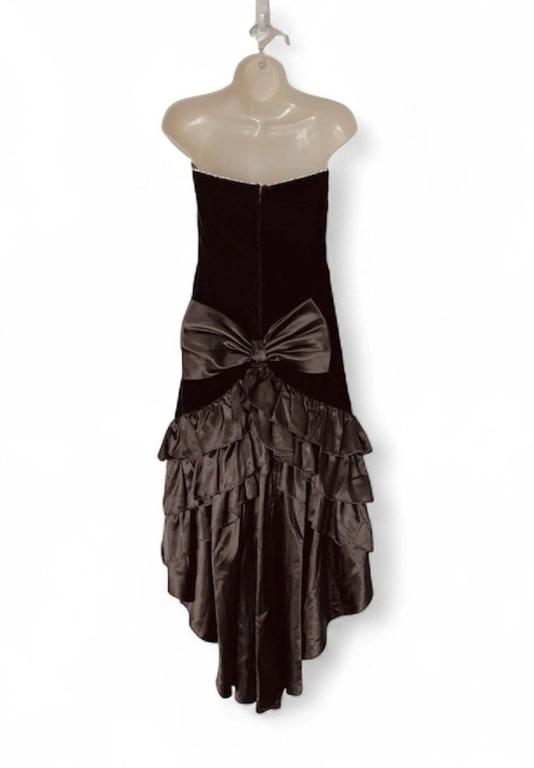 L.A. Glo Vintage 90s Velvet Ruffled Layered Hem Cocktail Dress Size 11/12 Party