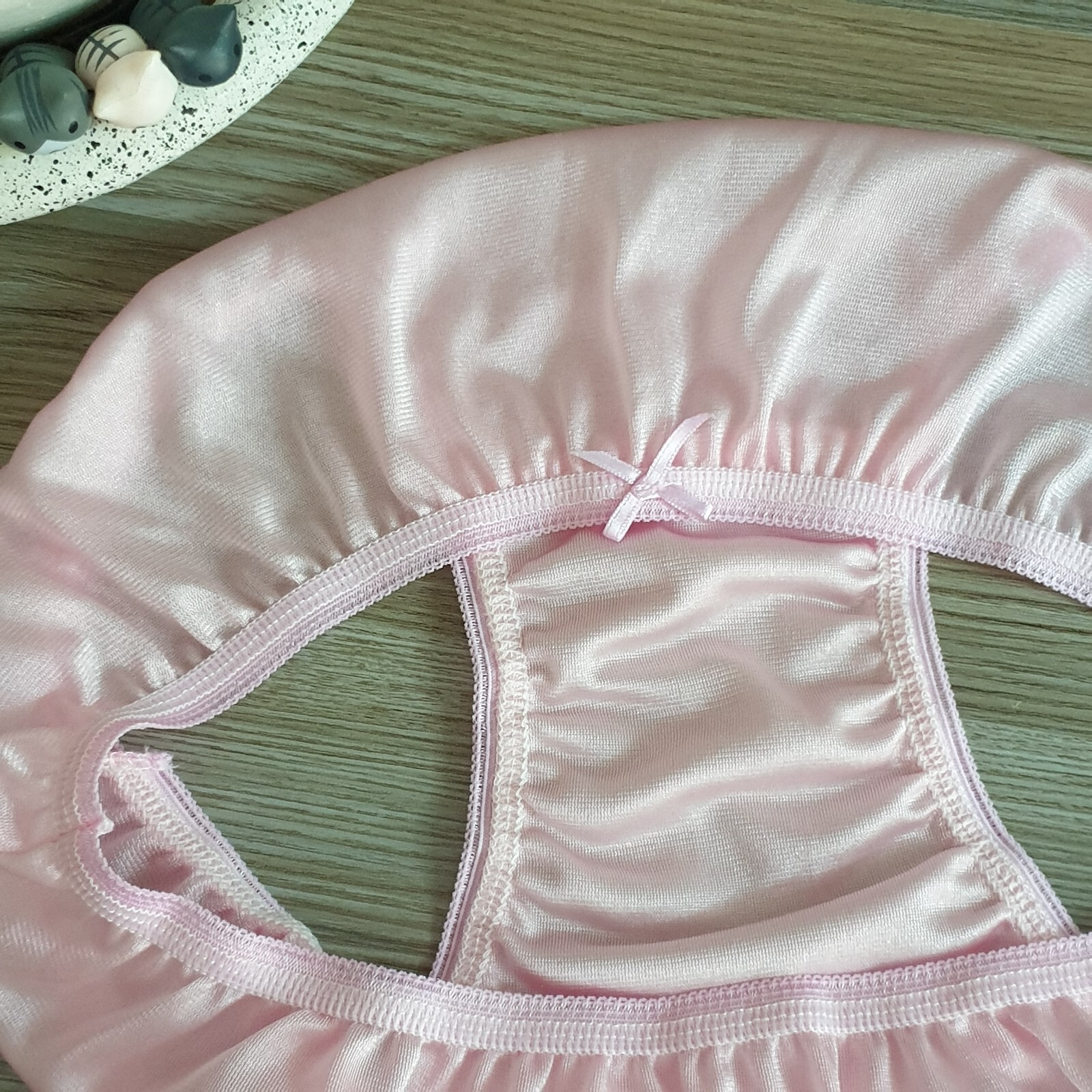 Vintage Silky Nylon Panties Sheer Pink Bikini Soft Brief Size 7-8 Hip 38-42″