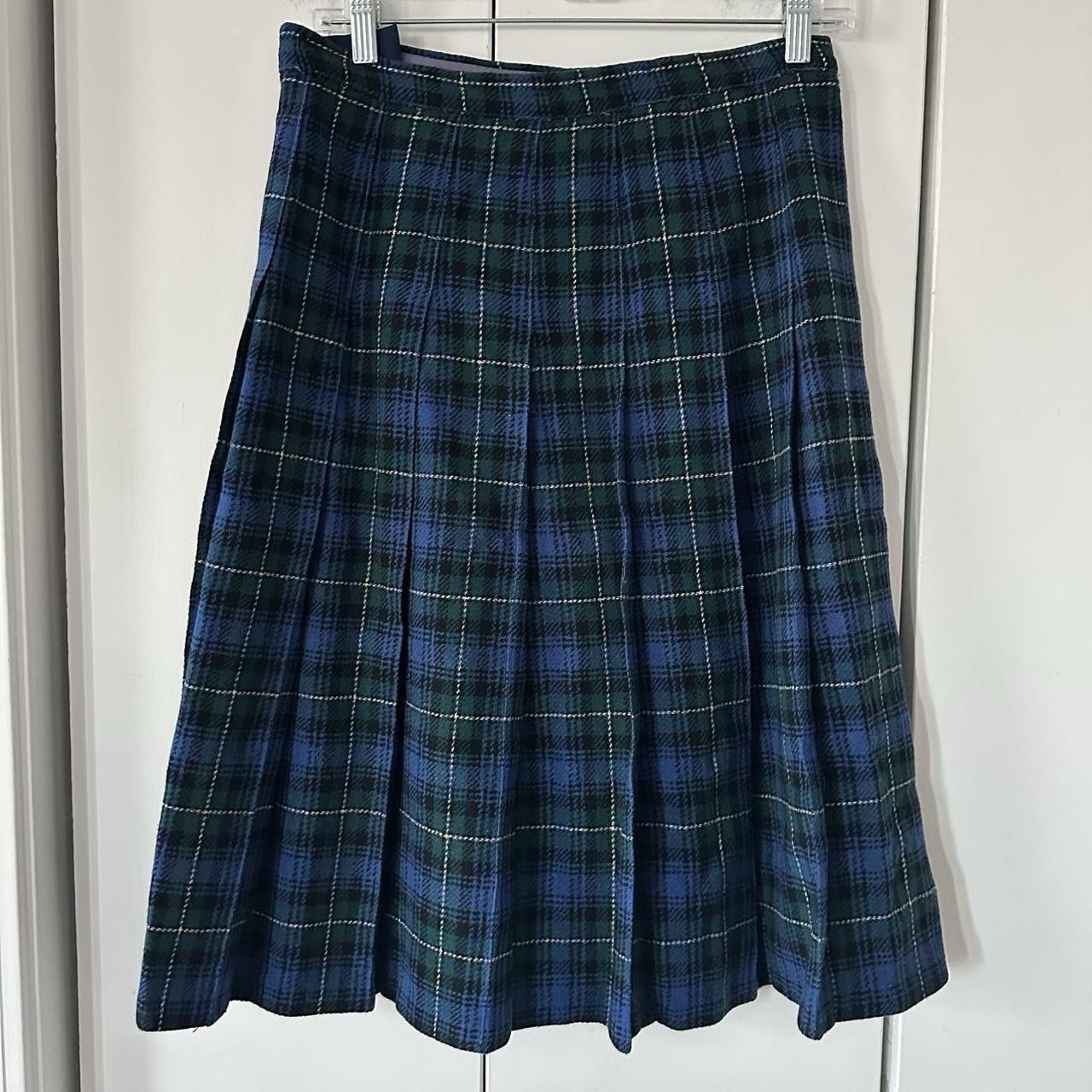 Vintage 1960s/1970s 100% Wool Pleated Midi Skirt Adjust-o-waist Siren Lynn MA M