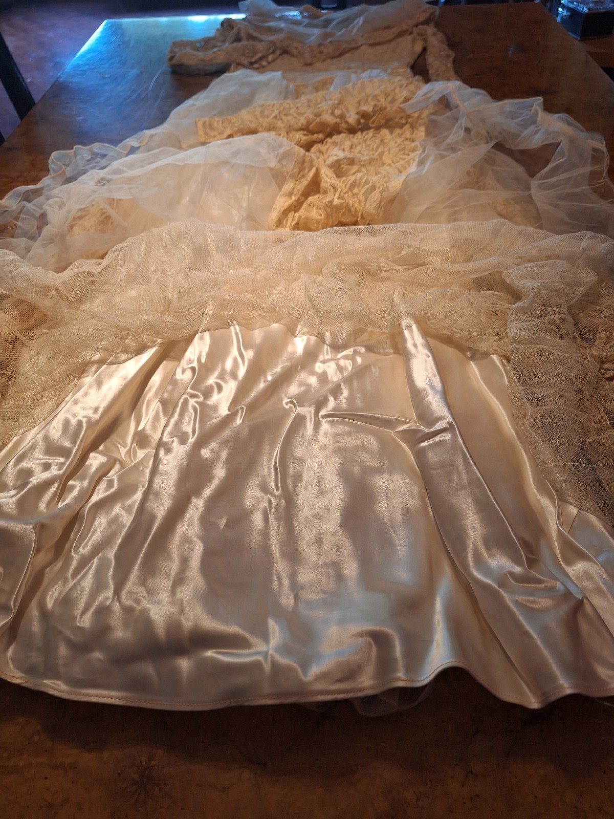 True VTG Mid-century 1950s Ivory Lace Tulle Satin Wedding Gown Dress 14 S/M MCM