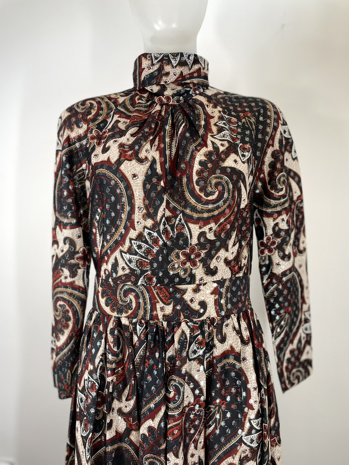 Vintage 1970s Hostess Dress Paisley Metallic Long Maxi 100 Parkhouse SZ M