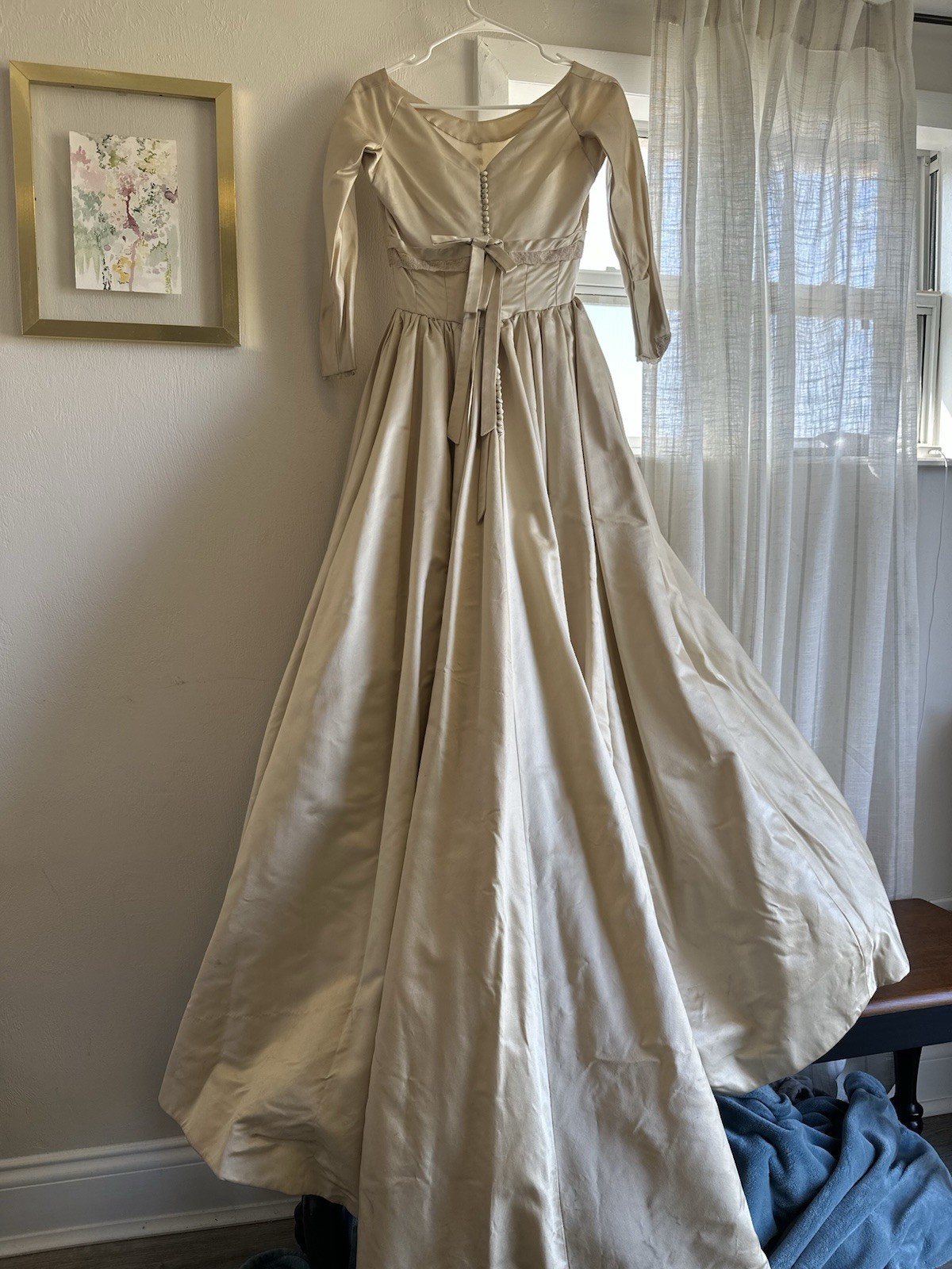 1950s Vintage Priscilla Of Boston Ivory Satin Gown V Bodice /Neck 3/4 Sleeve