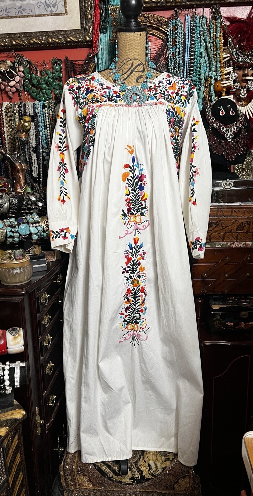 Gorgeous White Oaxaca Multi Color Embroidered Specialty Long Sleeve Dress L/XL