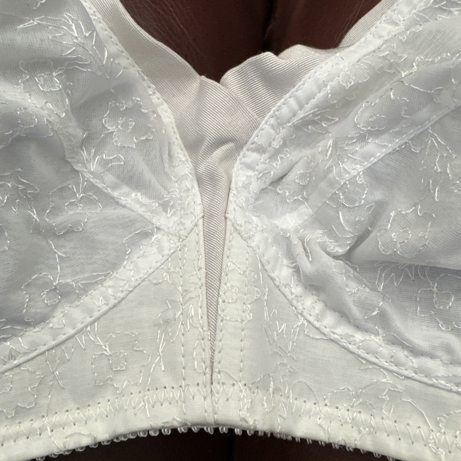 Vintage 1963 Playtex Living Bra 32B NOS Pin Up Retro Feminine Curvy NIB Lingerie
