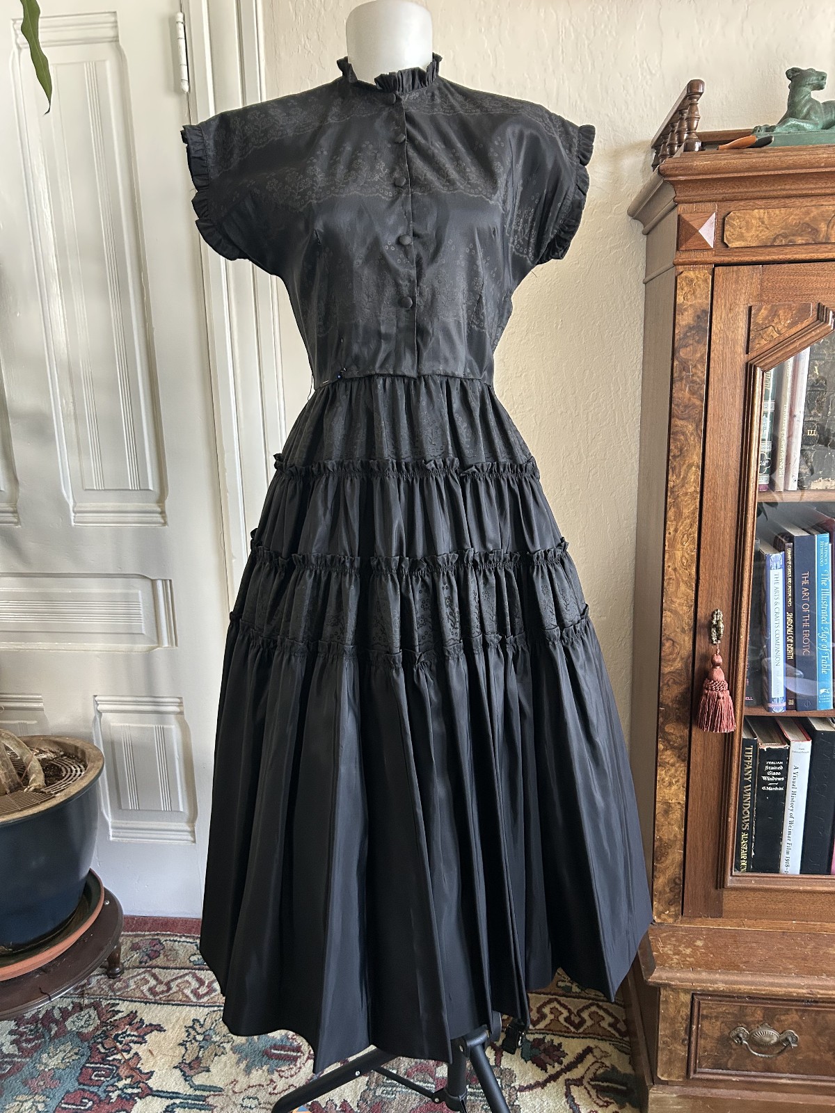 Vtg 40s 1950s Black High Neck Party Tea Party Dress Gothic Ruffle Full Skirt 27W
