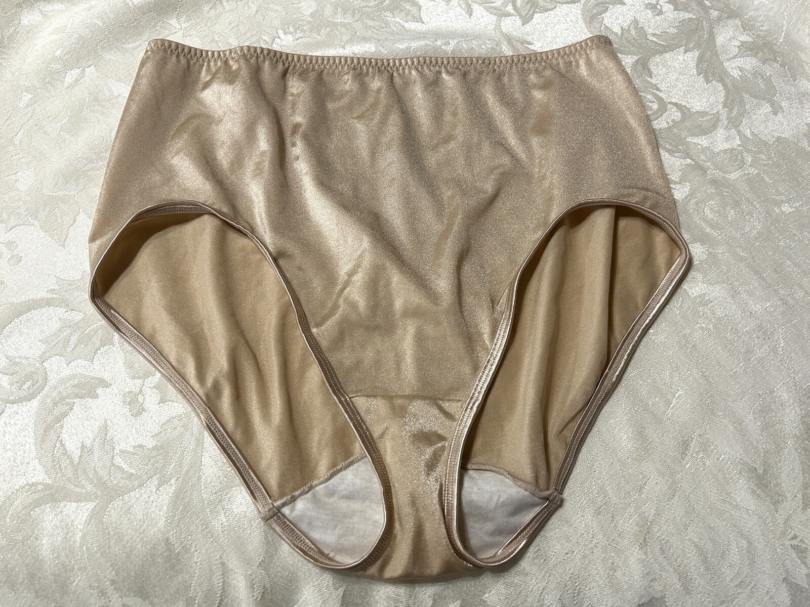 NWOT Vtg VANITY FAIR 40-841 Second Skin Satin 3XL Nude Brief Panties #48