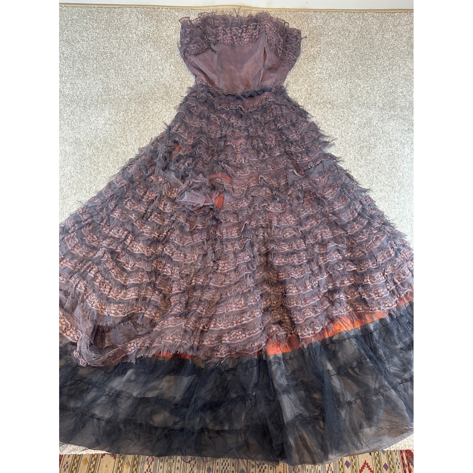 Vintage 1950s Strapless Lace Ruffle Ball Gown Tiered Tulle Dress Purple Fair **
