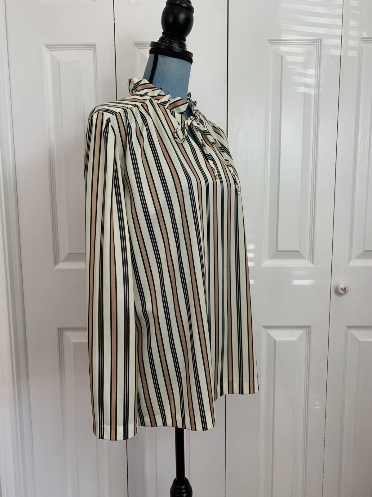 Vintage 70’s 80’s Barry Ashley Cream Striped Ruffle Neck Long Sleeve Shirt 42