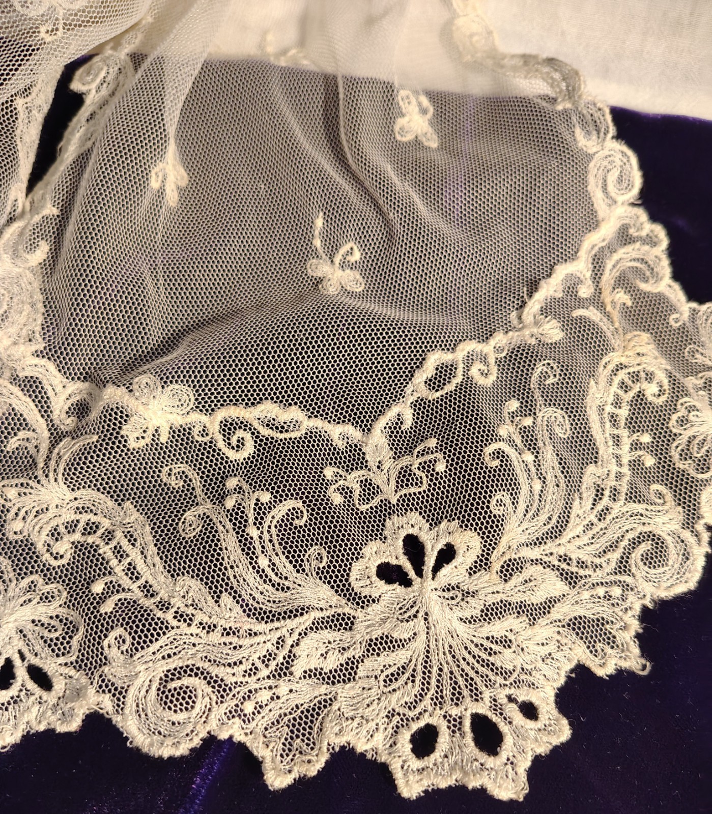 Vintage Lappet Scarf 36″ Ivory Net Lace Machine Embroidered Rectangle Runner