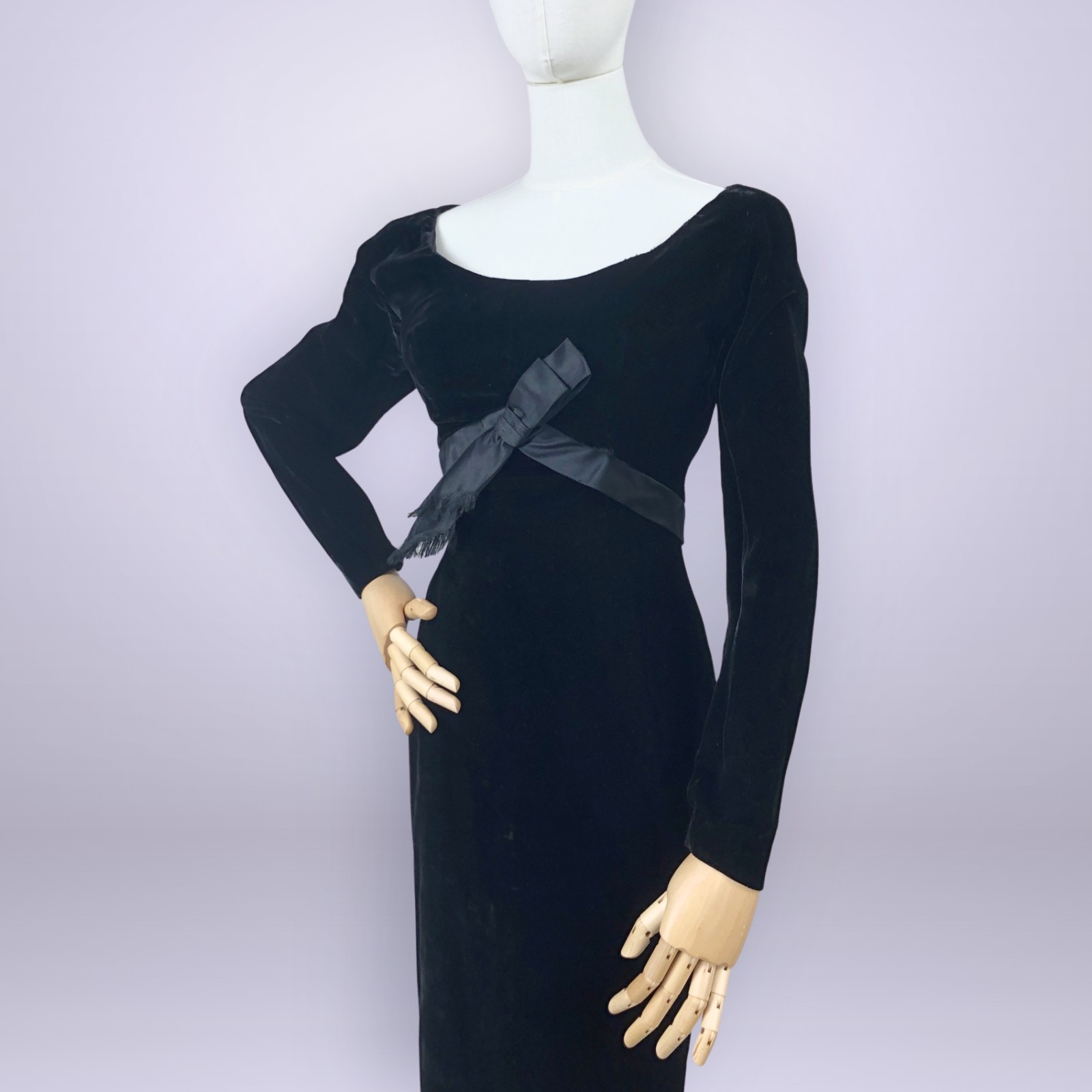 VINTAGE 50s Velvet Wiggle Bombshell Dress with Bow & Shelf Bust 36B/ 27W VFG
