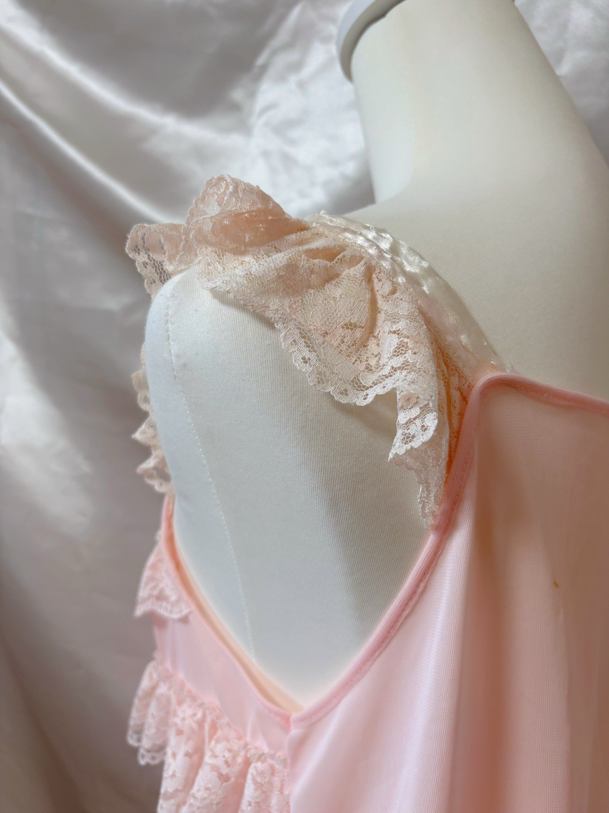 Vintage 50s 60s Lace Tiered Ruffle Cami Babydoll Lingerie Nightgown Pink USA
