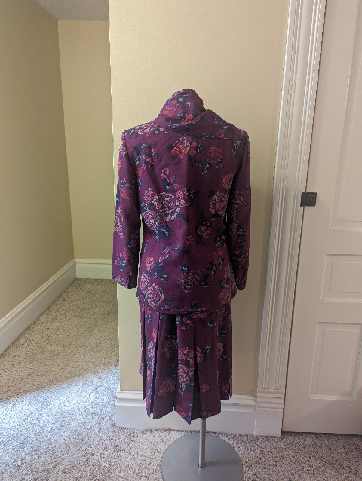 Vintage Patchington purple floral print skirt suit set with scarf size 8