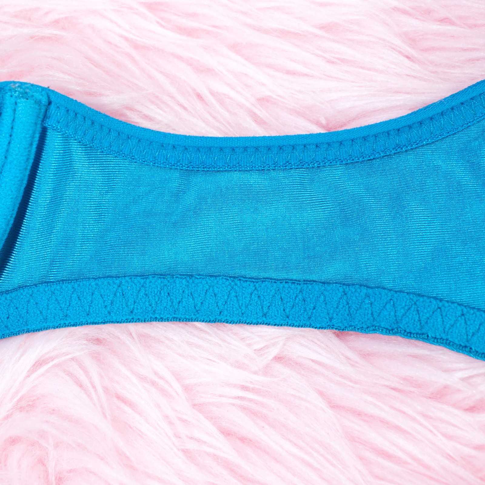 VTG Victoria’s Secret Bra Blue Tactel Nylon Shiny Soft Cup Underwire Bra sz 34B