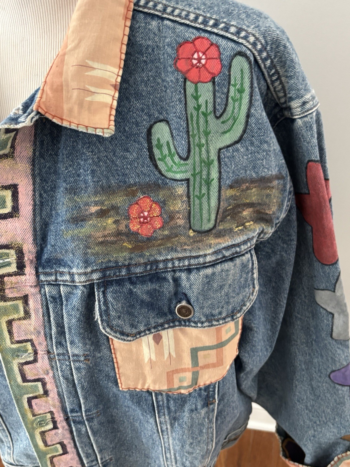 VTG Silver Tab Levi Strauss & Co Southwestern HAND-PAINTED Denim Jacket-Large